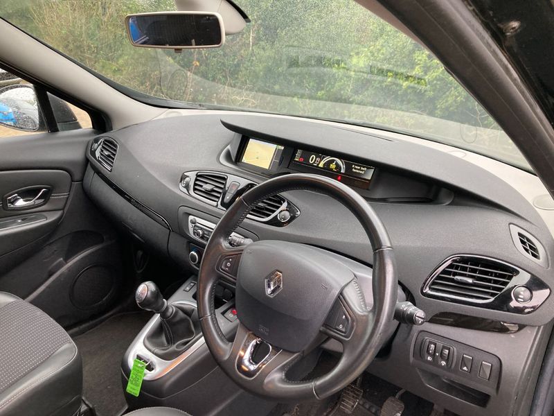 RENAULT SCENIC 1.5 DCI DYNAMIQUE TOMTOM 2013