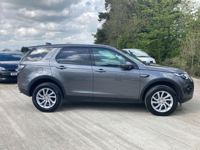 LAND ROVER DISCOVERY 2.0 TD4 SE TECHNOLOGY 2018